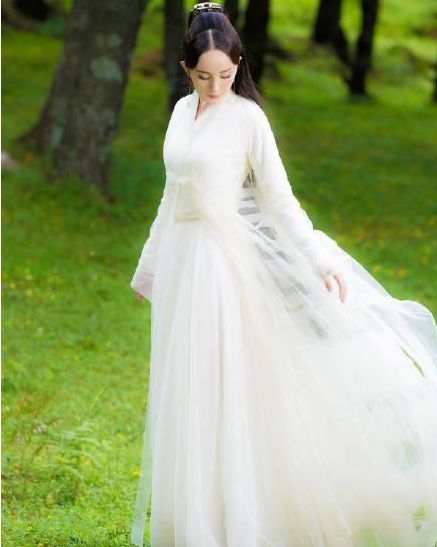 盤(pán)點(diǎn)五位古裝最仙明星：楊冪、趙麗穎、劉亦菲，誰(shuí)是你心中的仙女首選？